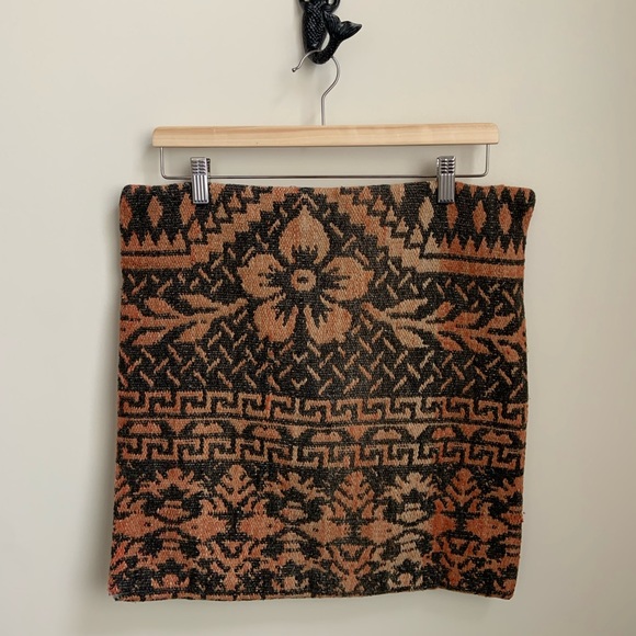 Unlabelled, black grey tan and rust throw pillow cover - Picture 4 of 11